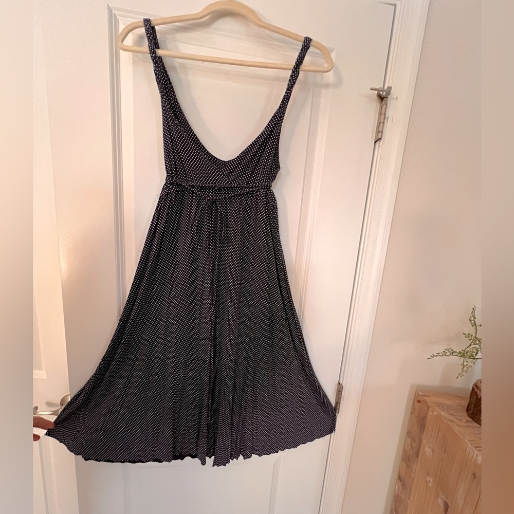 Gap sz M navy/white polka dot sundress